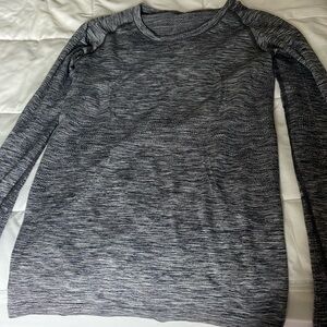 Lululemon Swiftly long sleeve